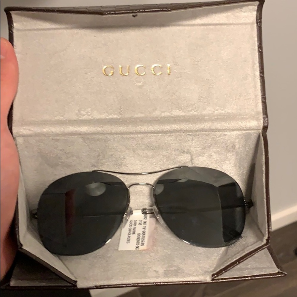 NWT GUCCI AVIATOR WOMEN’S SUNGLASSES